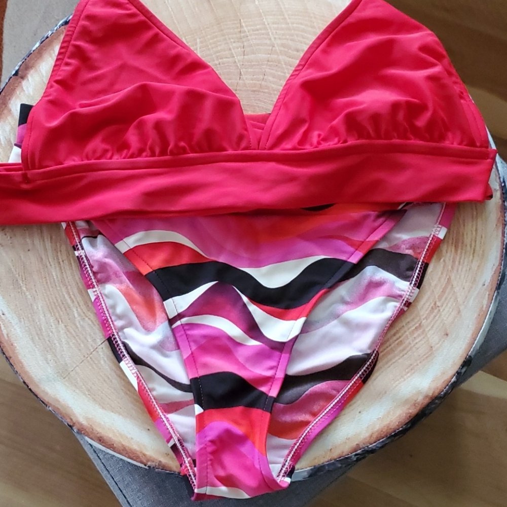 Sunsets Bikini 👙 Medium  2/$15